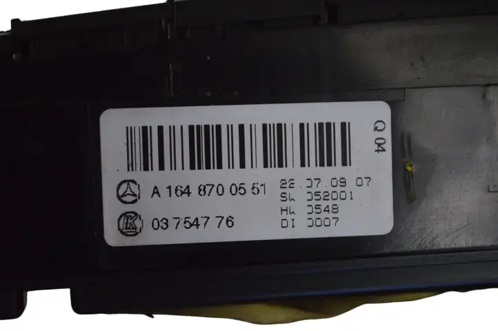 Mercedes-Benz GL X164 (2006 - 2012) A1648700551 Блок кнопок на панели — фото 5