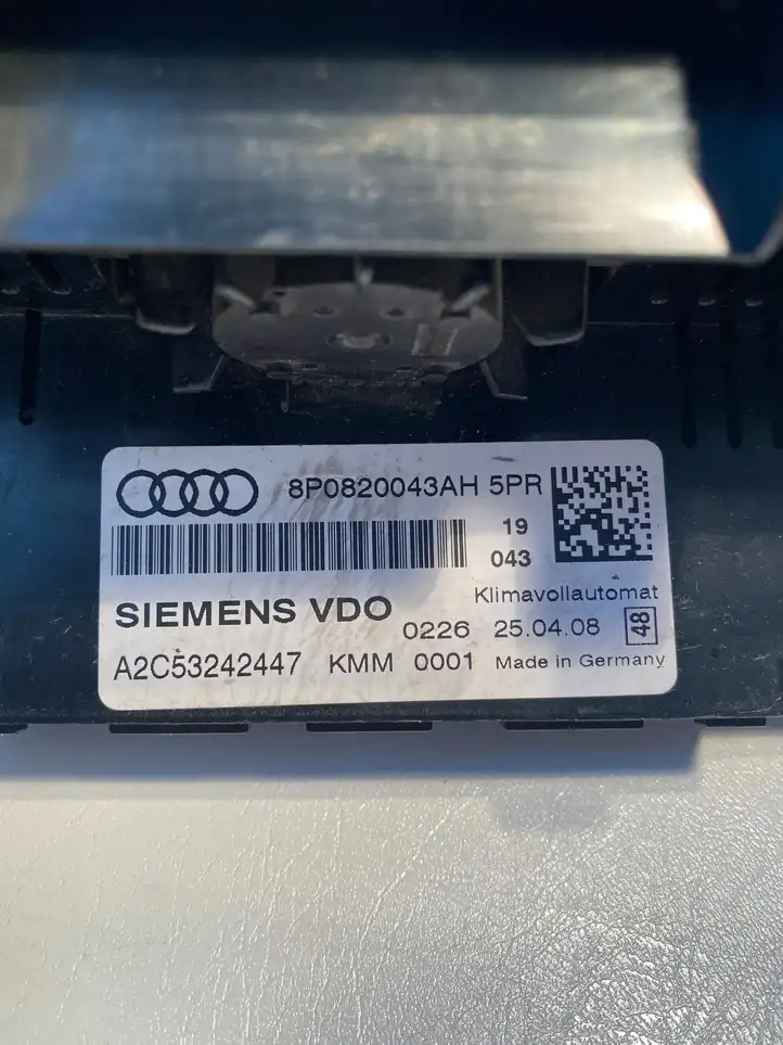 Audi A3/S3 8P (2004 - 2008) 8P0820043AH Блок управления климат-контролем — фото 5