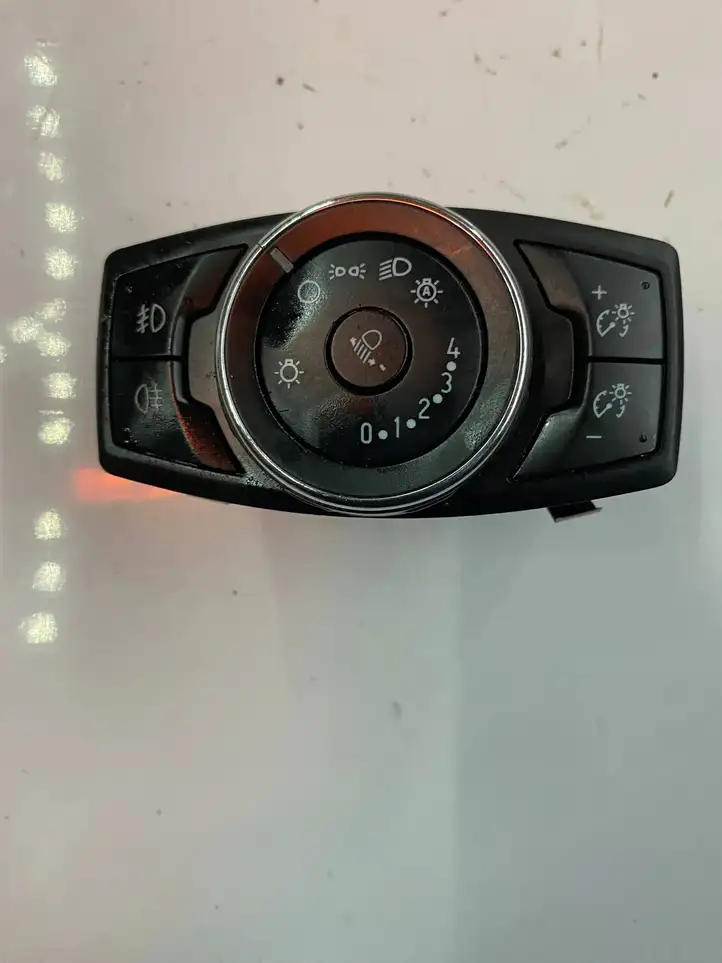 Ford Transit Custom (2014 - ) AV1T13D461AD Включатель фонарей — фото 1