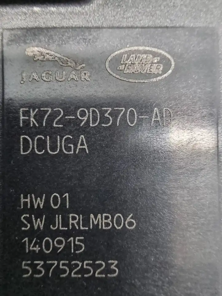 Jaguar XE (2014 - 2019) FK729D370AD Блок управления топливным насосом — фото 3