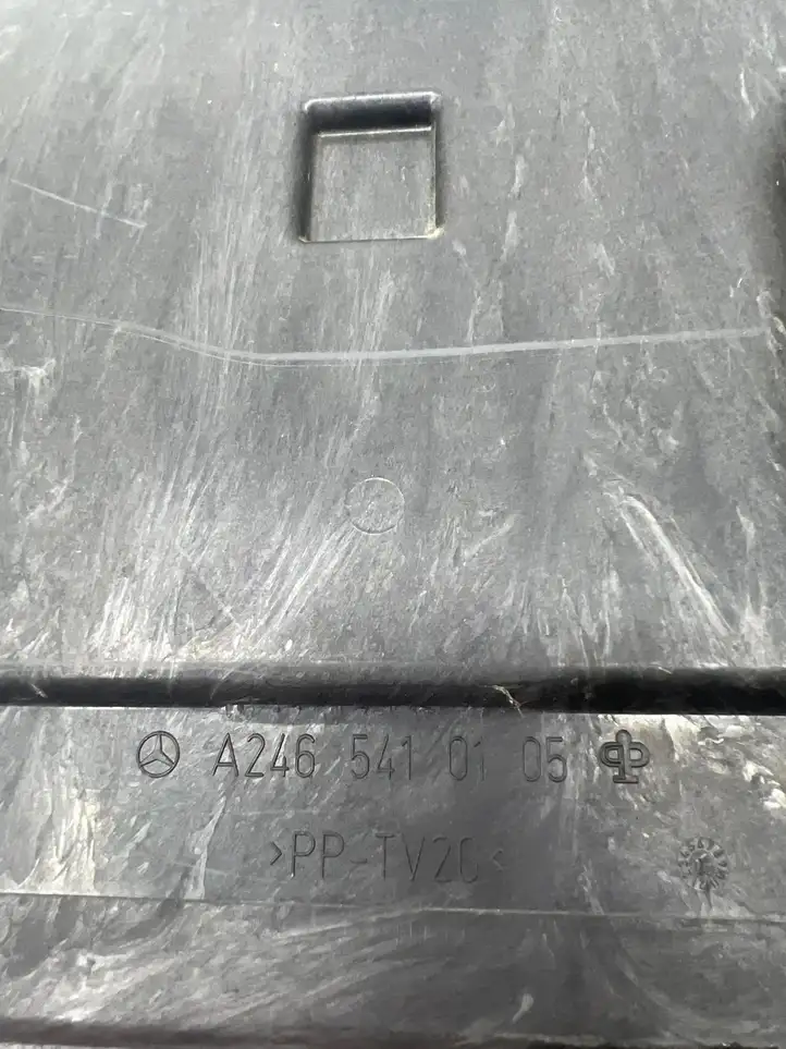 Mercedes-Benz A W176 (2012 - 2018) A2465410105 Держатель аккумулятора — фото 3