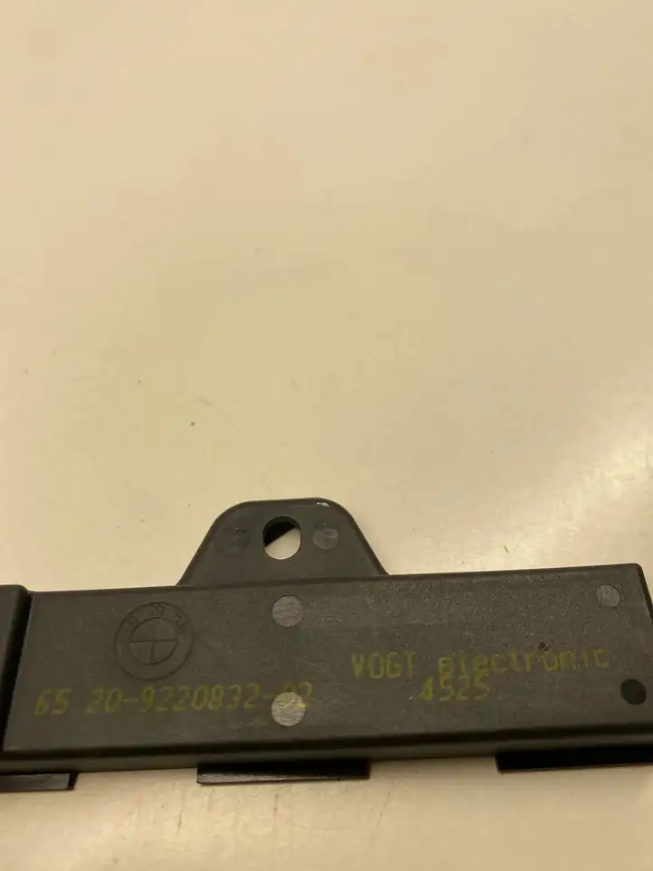 BMW 3 F30 F35 F31 (2012 - 2018) 9220832 Антенна бесключевого доступа — фото 2