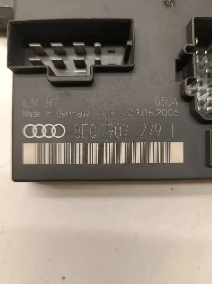 Audi A4 S4 B7 8E 8H (2004 - 2009) 8E0907279L Модуль комфорта — фото 3