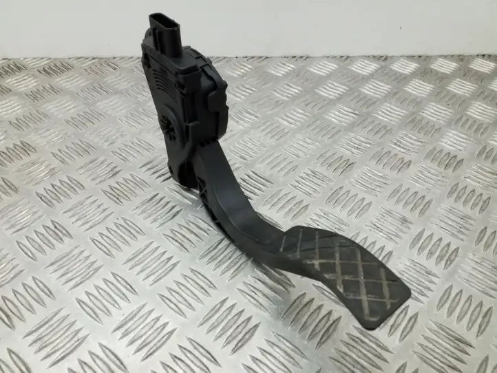 Audi A4 S4 B8 8K (2007 - 2011) 8K1723523A Педаль акселератора — фото 1
