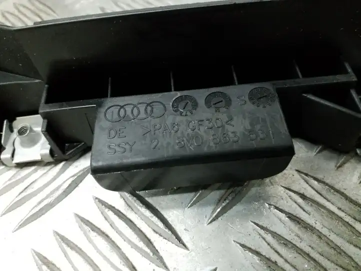 Audi A3/S3 8V (2012 - 2016) 8V0863531 Прочие детали салона — фото 2