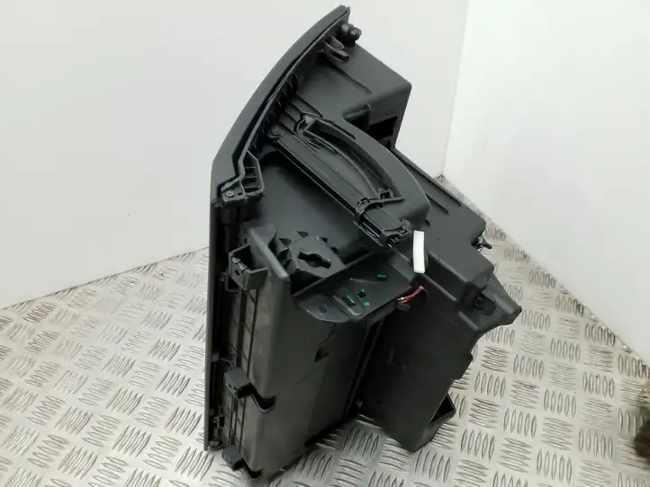 Seat Leon (5F) (2012 - 2019) 5F1857095G Бардачок в сборе — фото 3