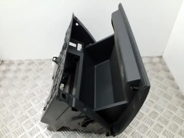 Seat Leon (5F) (2012 - 2019) 5F1857095G Бардачок в сборе — фото 4