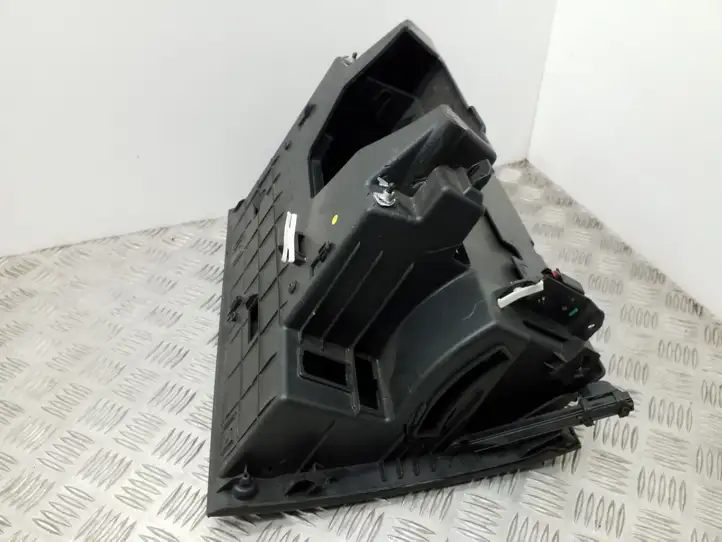 Seat Leon (5F) (2012 - 2019) 5F1857095G Бардачок в сборе — фото 5
