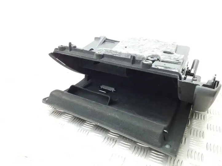 Audi A4 S4 B8 8K (2007 - 2011) 8K1857035A Бардачок в сборе — фото 3