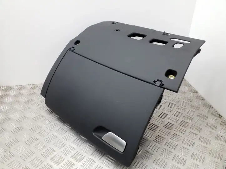 Audi A3/S3 8V (2012 - 2016) 8V1857035B Бардачок в сборе — фото 1
