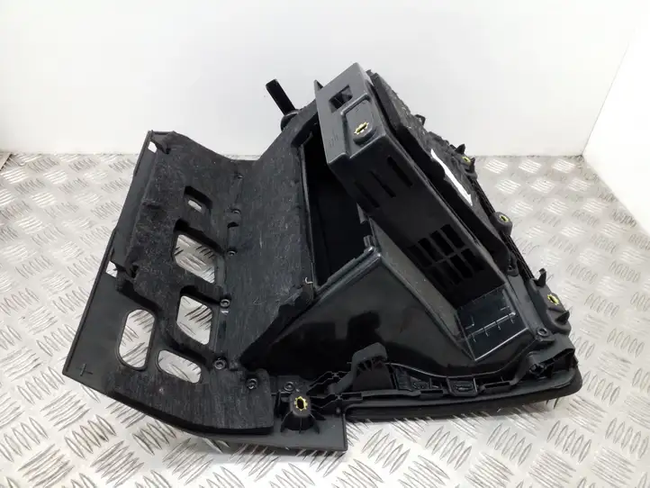 Audi A3/S3 8V (2012 - 2016) 8V1857035B Бардачок в сборе — фото 8