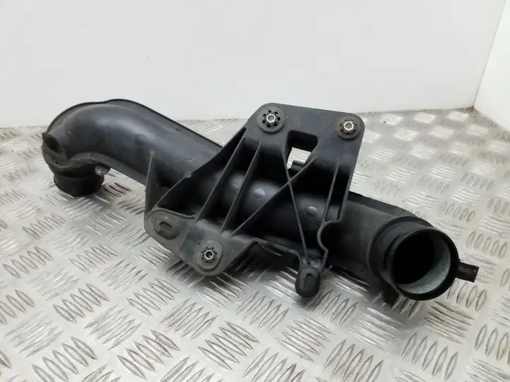Audi A4 S4 B8 8K (2007 - 2011) 8K0145673AE Детали воздухозаборника — фото 3