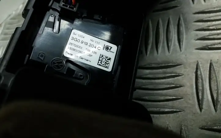 Volkswagen PASSAT B8 (2015 - ) 3G2858415D Центральный воздушный дефлектор — фото 14