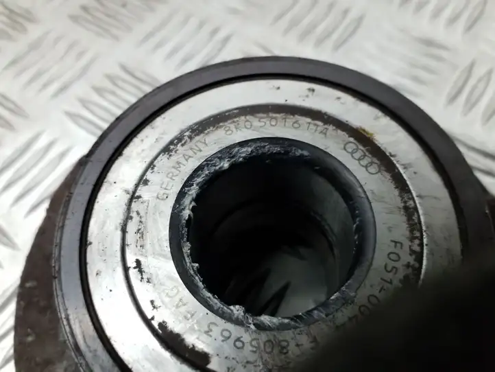 Audi A4 S4 B8 8K (2007 - 2011) 8K0501611A Посадочное место подшипника — фото 2
