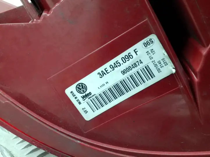 Volkswagen PASSAT B7 (2011 - 2014) 3AE945096F Задний фонарь в кузове — фото 9