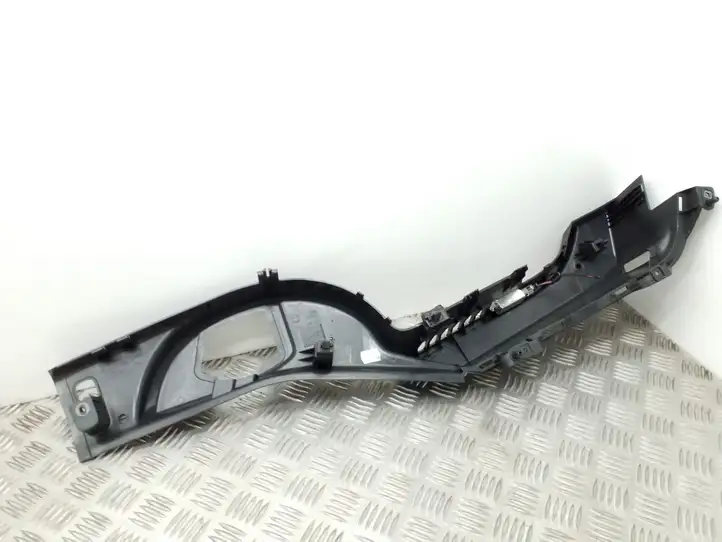 Skoda Superb B6 (3T) (2008 - 2015) 3T5867761B Держатель шторки — фото 3