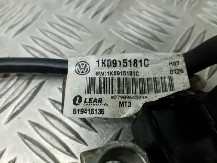 Volkswagen Golf VI (2009 - 2013) 1K0915181C Минусовой провод аккумулятора — фото 2