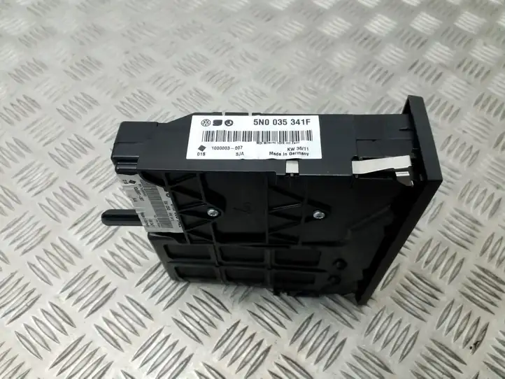 Volkswagen PASSAT B7 (2011 - 2014) 5N0035342E Контроллер мультимедийной системы — фото 6