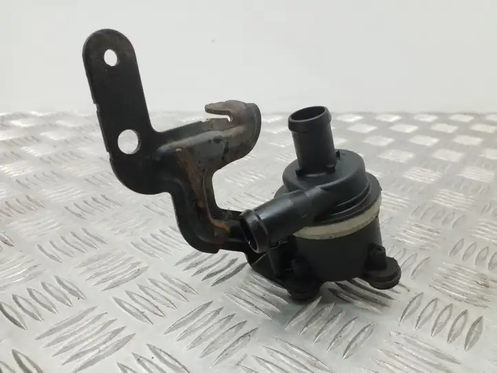 Seat Ibiza IV (6J,6P) (2008 - 2017) 6R0965561A Электроциркуляционный насос — фото 3