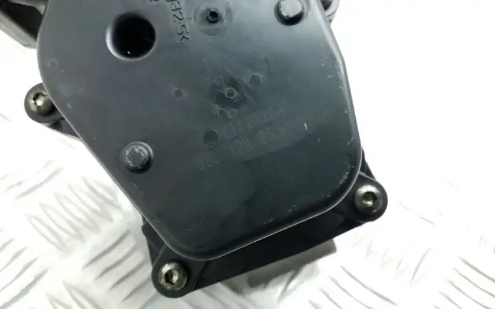 Volkswagen Golf VI (2009 - 2013) 03L128063Q Дроссельная заслонка — фото 2