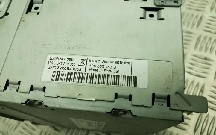 Seat Leon (1P) (2005 - 2012) 1P0035153B Магнитола / мультимедийная система — фото 8