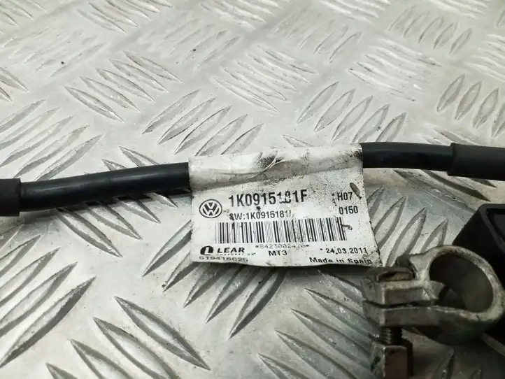 Volkswagen Golf Plus (2008 - 2014) 1K0915181F Минусовой провод аккумулятора — фото 2