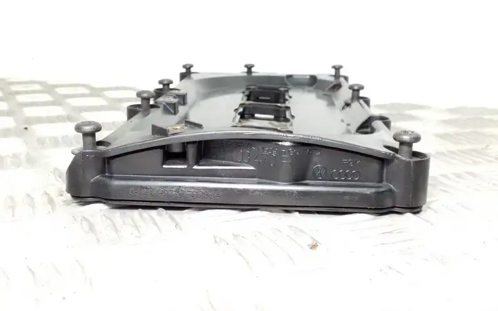 Audi A5 8T 8F (2007 - 2011) 059103470R Крышка головки блока цилиндров — фото 2