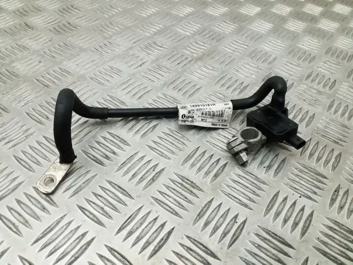 Volkswagen PASSAT B7 (2011 - 2014) 1K0915181H Минусовой провод аккумулятора — фото 1