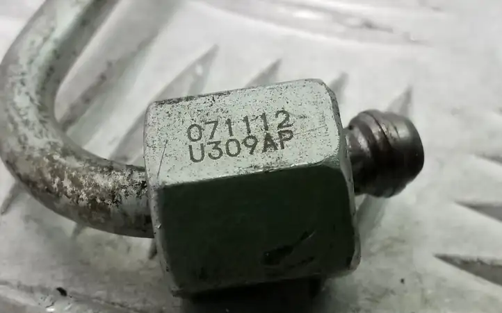 Audi A5 8T 8F (2007 - 2011) U309AP Трубка подачи топлива в форсунки — фото 2