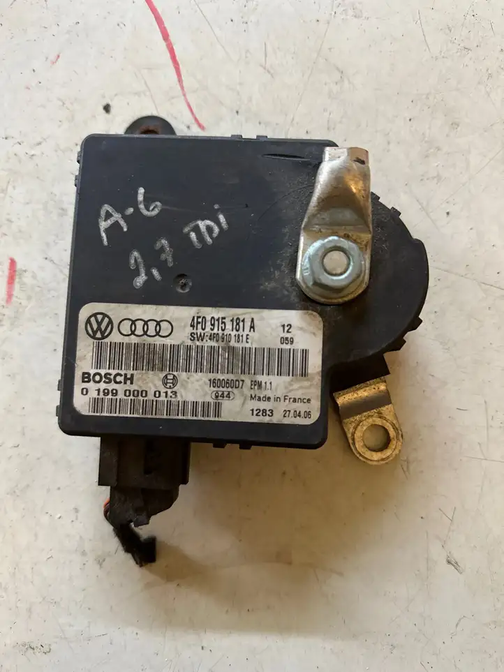Audi A6 S6 C6 4F (2004 - 2008) 4F0915181A Блок управления электропитанием — фото 1