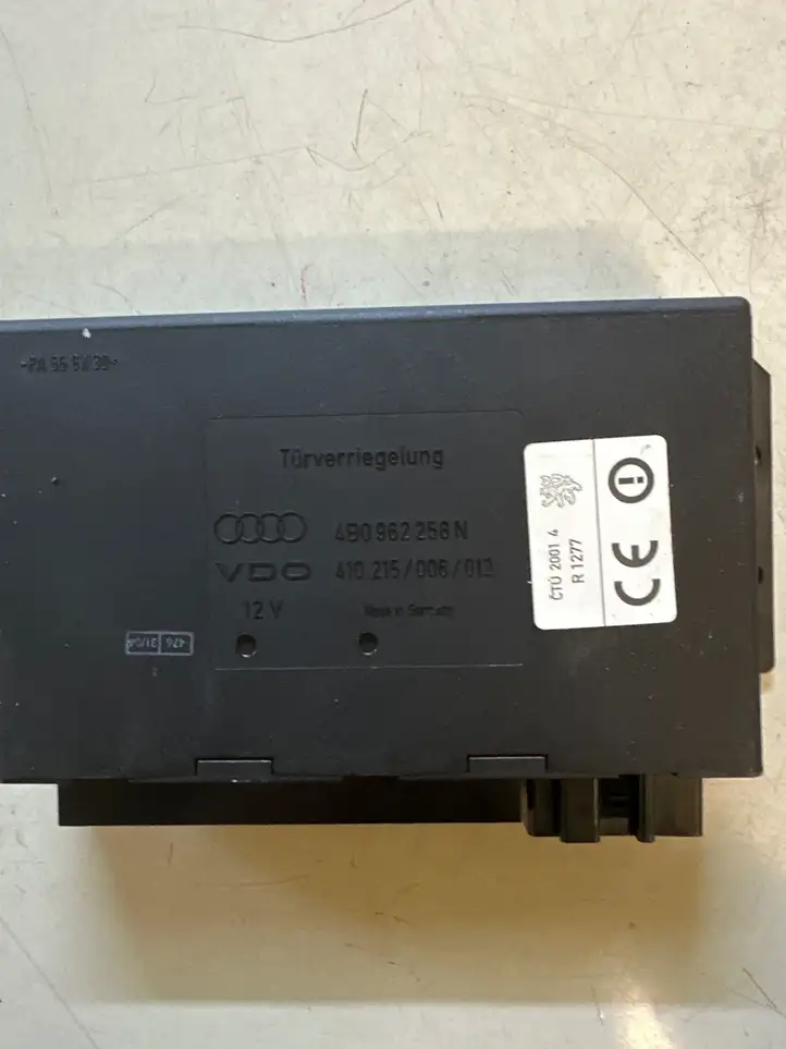 Audi A6 S6 C5 4B (2001 - 2004) 4B0962258N Модуль комфорта — фото 2