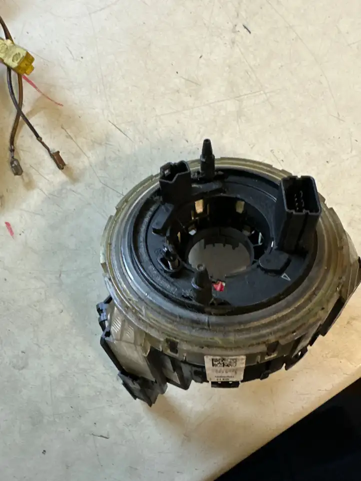 Audi A6 S6 C6 4F (2004 - 2008) 4E0953541 Контактное кольцо SRS — фото 1