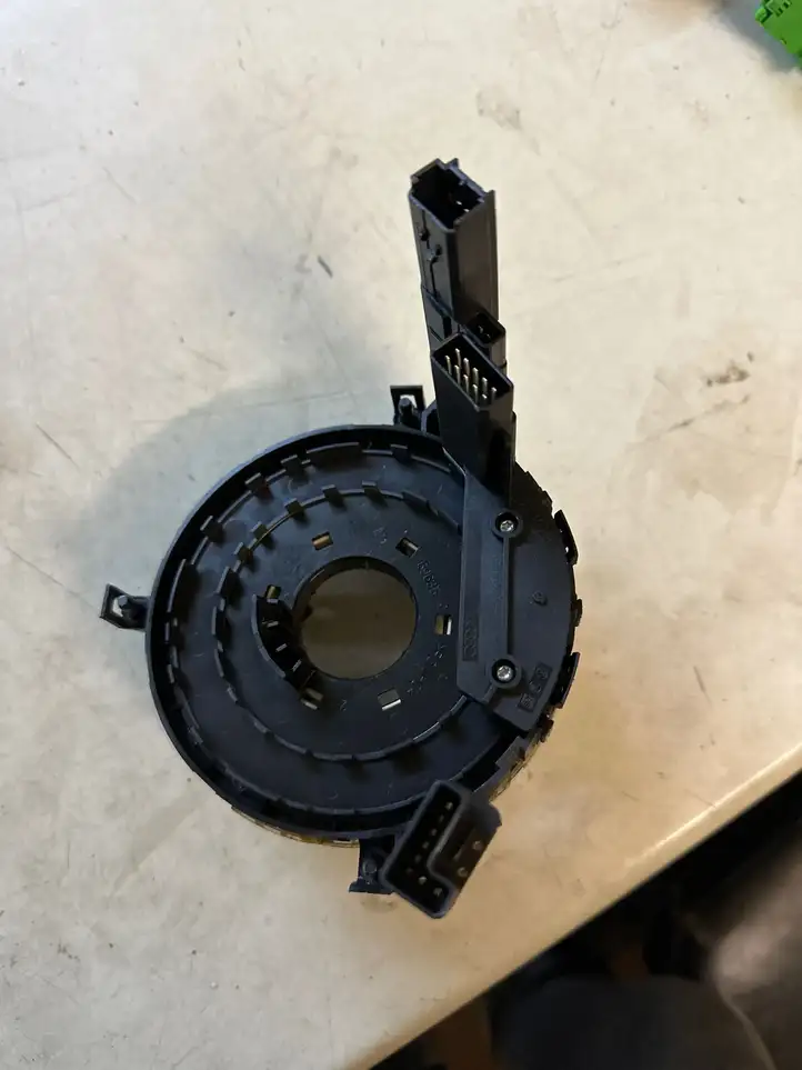 Audi A6 S6 C6 4F (2004 - 2008) 4E0953541 Контактное кольцо SRS — фото 3