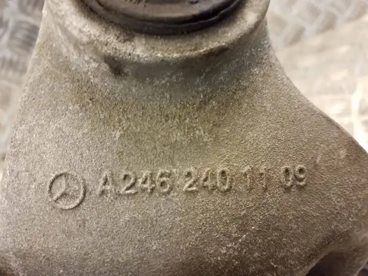 Mercedes-Benz B-class W246 (2014 - 2018) A2462401105 Кронштейн двигателя — фото 2
