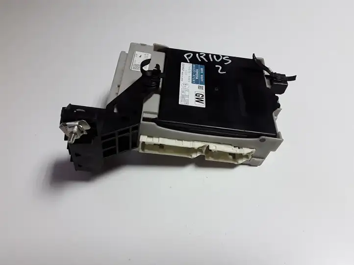 Toyota Prius (XW30) (2009 - 2015) 8922147381 Модуль комфорта — фото 1