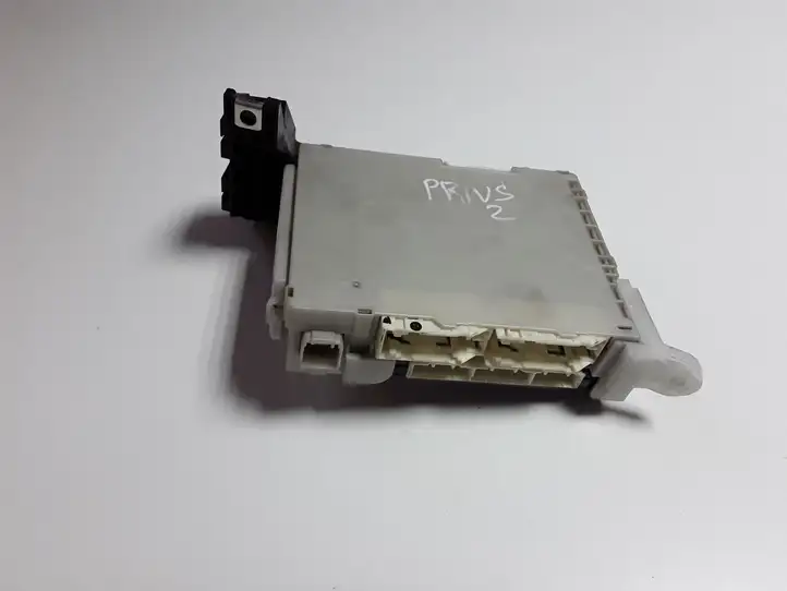Toyota Prius (XW30) (2009 - 2015) 8922147381 Модуль комфорта — фото 3