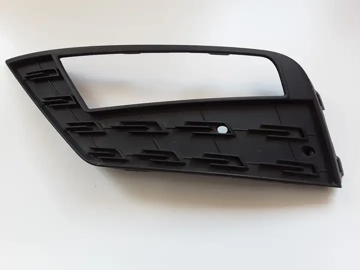 Seat Leon (5F) (2012 - 2019) 5F0853665G Решетка противотуманной фары — фото 1