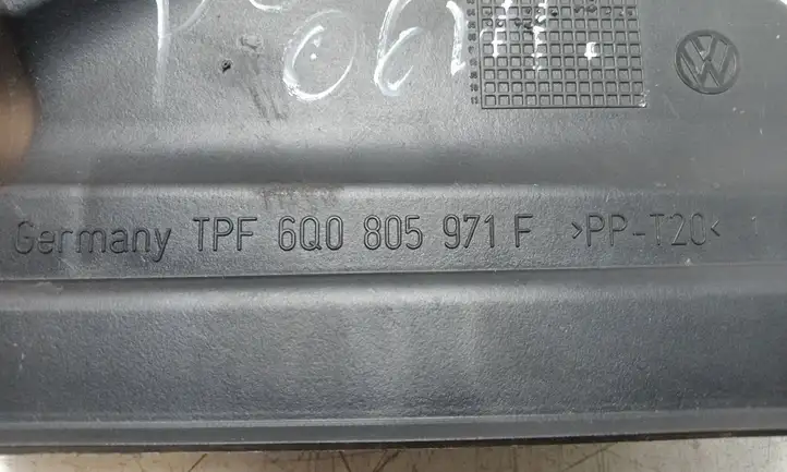 Volkswagen Polo (2001 - 2005) 6Q0805971F Детали воздухозаборника — фото 2