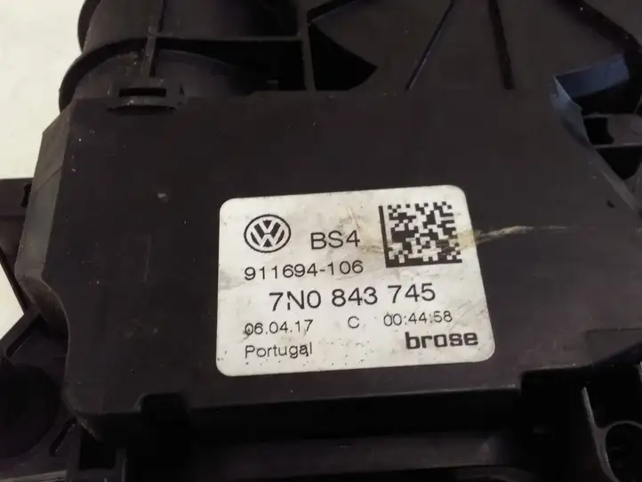 Volkswagen Sharan (2015 - ) 7N0843745 Электродвигатель раздвижной двери — фото 4