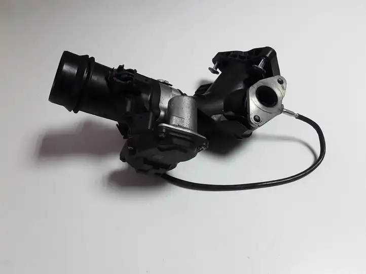BMW 2 F22 F23 (2013 - 2017) 7810752 Дроссельная заслонка — фото 1