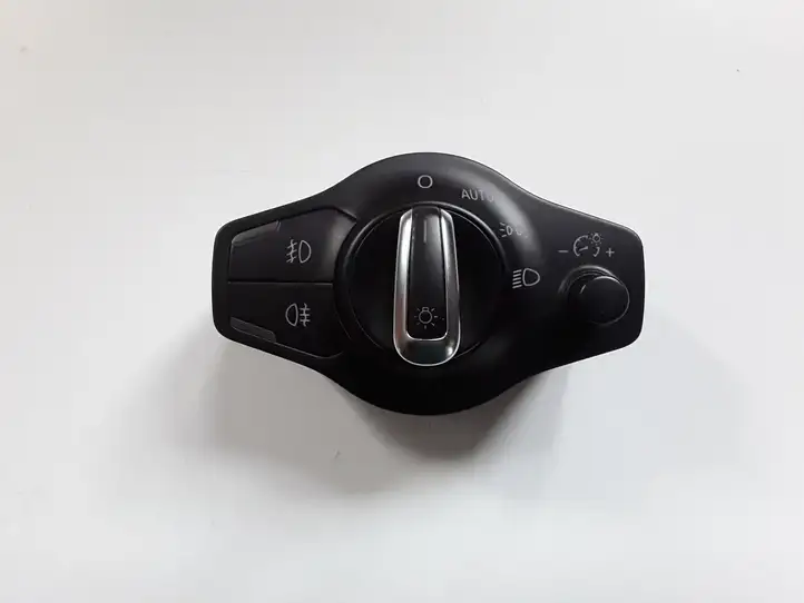 Audi A4 S4 B8 8K (2007 - 2011) 8K0941531G Включатель фонарей — фото 1