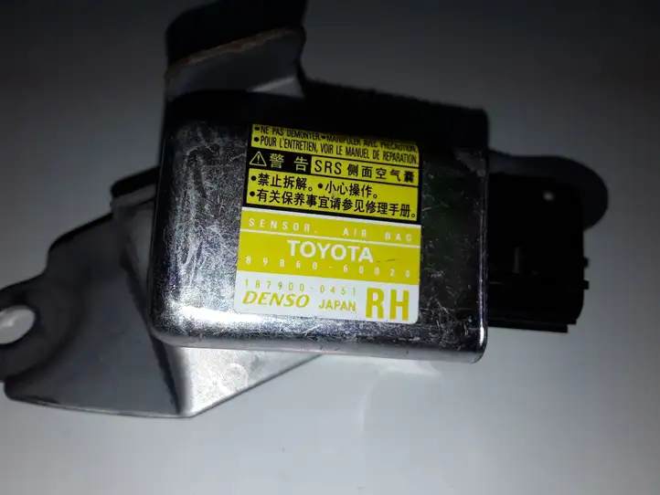 Toyota Land Cruiser (J120) (2002 - 2009) 8983060020 Датчик удара SRS — фото 3