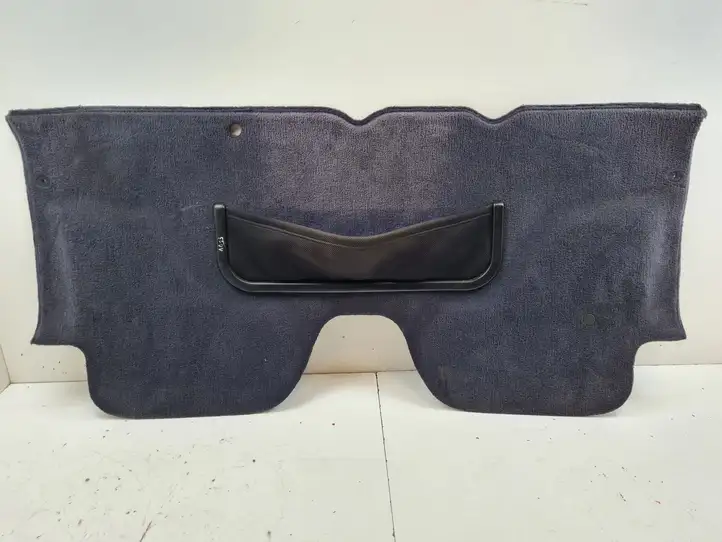 Maserati Coupe (2002 - 2010)   Другая деталь салона