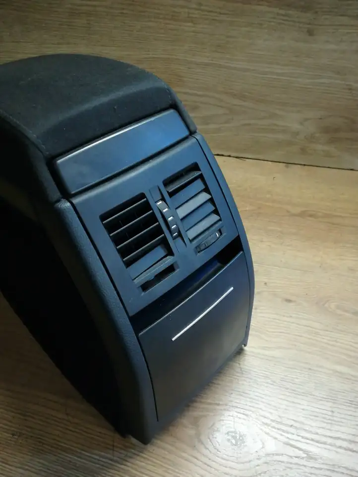 Skoda Octavia Mk2 (1Z) (2004 - 2013)  320010111363501 Другая деталь салона