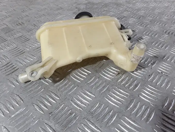 Toyota Prius (XW20) (2003 - 2009) Расширительный бачок — фото 6