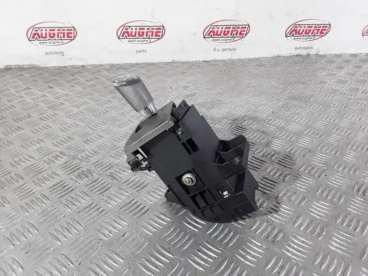 Toyota Prius (XW20) (2003 - 2009)   Рычаг переключения передач