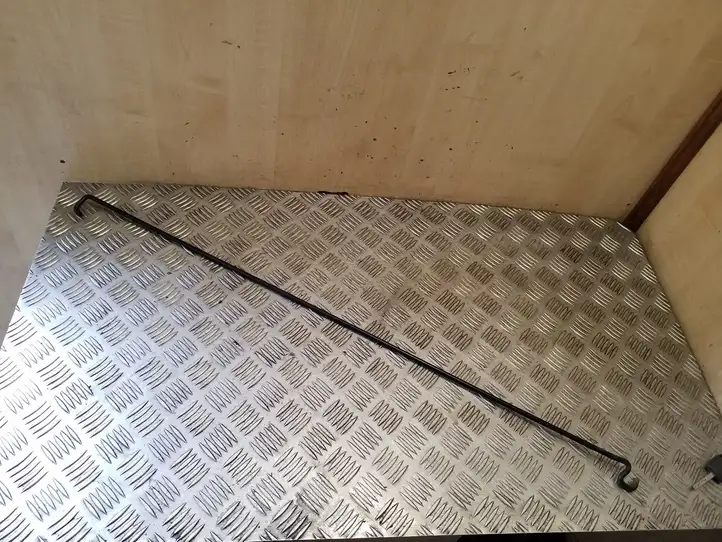 Ford Kuga I (2008 - 2012)   Опорная ножка капота