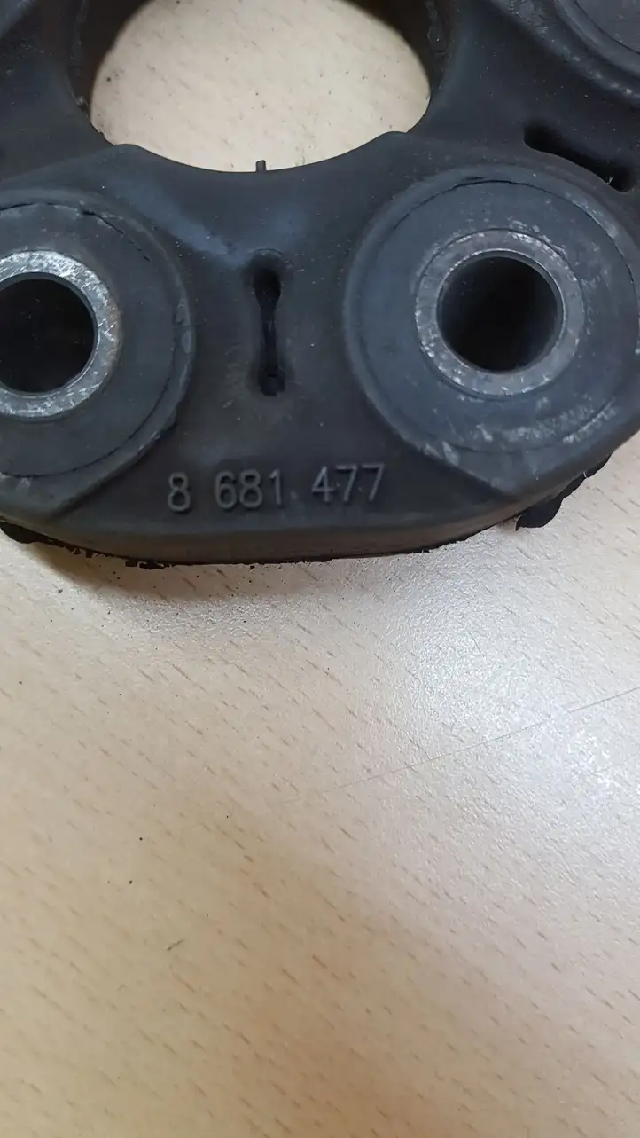 BMW 3 G20 G21 (2019 - ) 8681477 Демпфер кардана — фото 2
