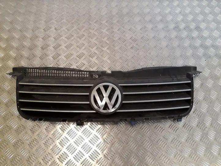 Volkswagen PASSAT B5.5 (2001 - 2005) 3B0853651H Верхняя решетка радиатора — фото 1