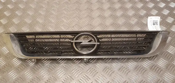 Opel Vectra B (1999 - 2002) 09152354 Верхняя решетка радиатора — фото 1